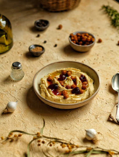 what makes Mediterranean food so healthy