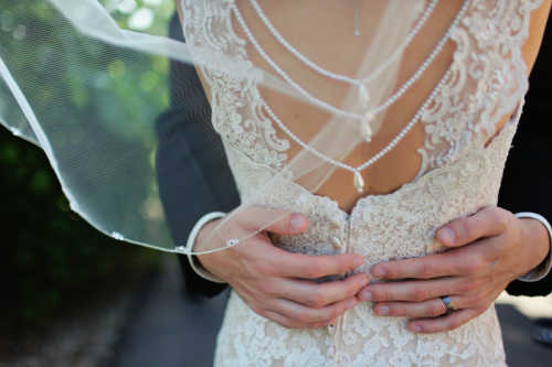 7 best ideas for a pearl-themed party. Wearing pearl studded wedding gown.