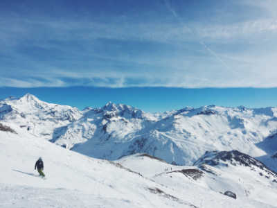 Tignes France- best beginner ski resorts.  where to go for skiing and what to expect. guide to top 5 best ski resorts for beginners in Europe