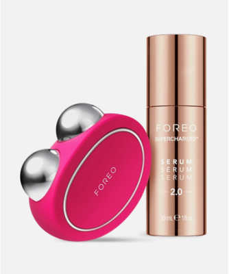 FOREO BEAR™ ultimate facelift bundle. Christmas gift guide for her 2023. top 17 best beauty gift ideas for women. 